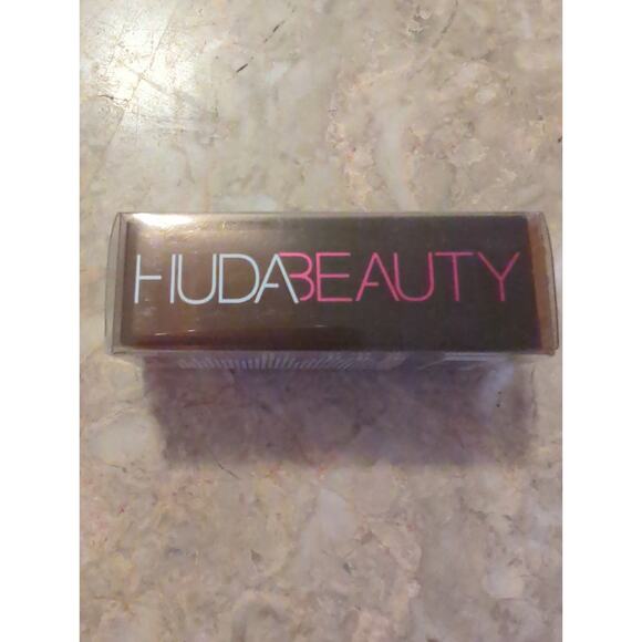 HUDA BEAUTY Power Bullet Cream Glow Hydrating Lipstick Goal Digger NIB - Picture 6 of 7